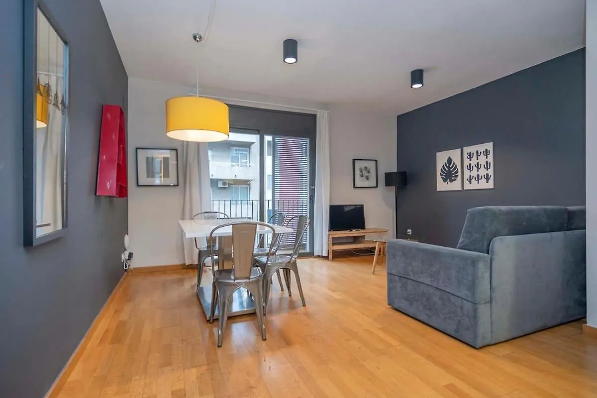 2 Bedroom Duplex Apartment With Balcony 4-3 برشلونة 0*,