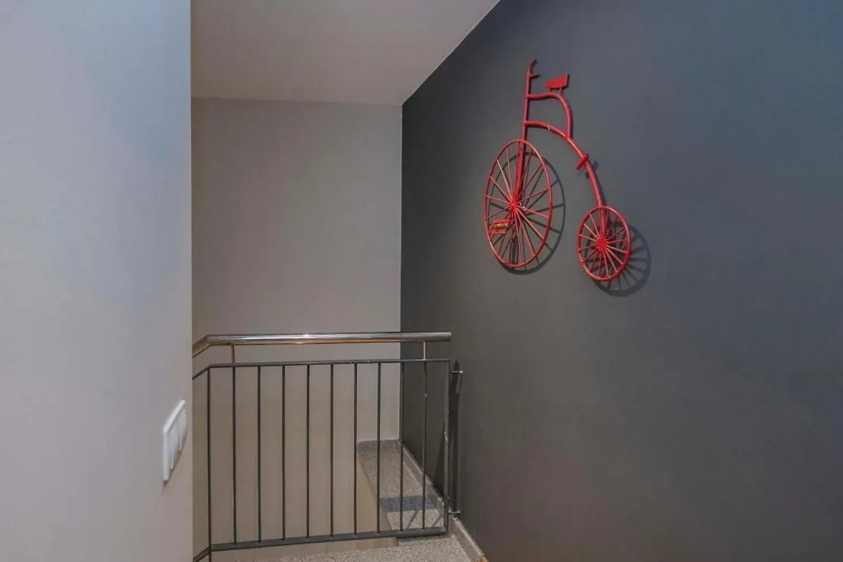 2 Bedroom Duplex Apartment With Balcony 4-3 برشلونة